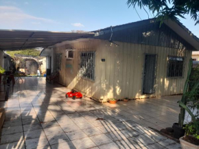 Casa central proxima ao Shopping